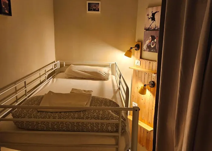 哇巴塞罗那旅馆