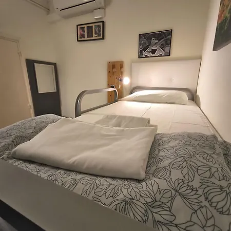 Hostal Wow *