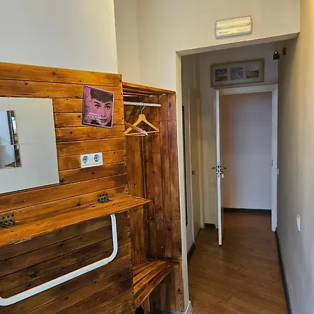 Hostal Wow *