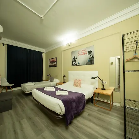 Wow Hostel