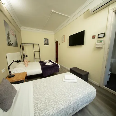 Wow Hostal