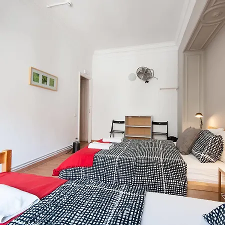 Albergue Wow *