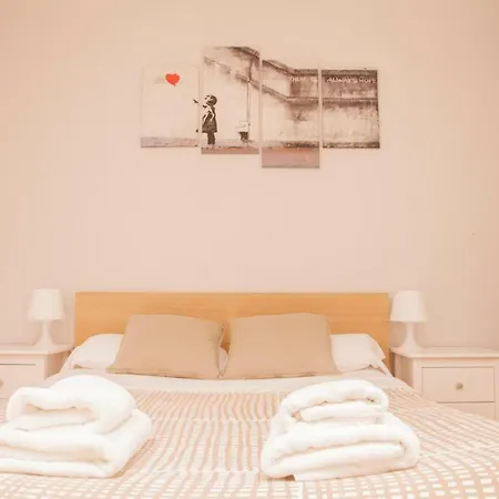 Hostal Wow
